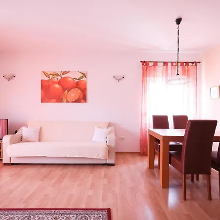 Veronika Apartment