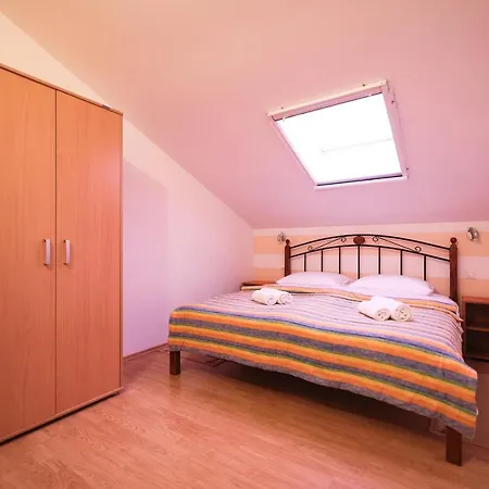 Veronika Апартаменти *