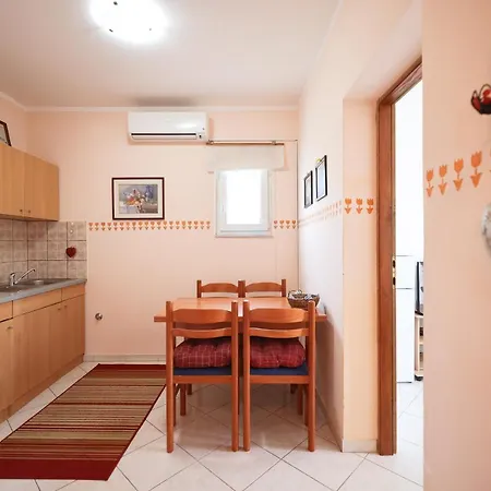 Veronika Appartement *