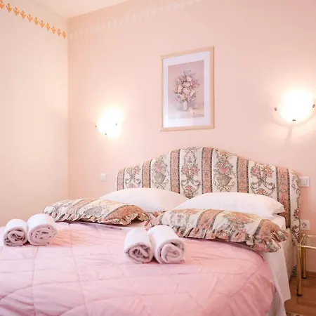 Silver Luxury Apartments By Adex Travel