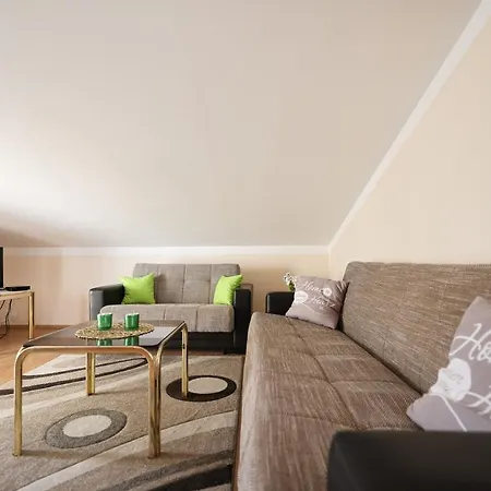 Veronika Apartment *
