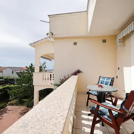 Veronika Апартаменти *