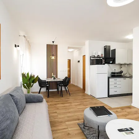 Silver Luxury Apartments By Adex Travel *