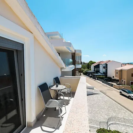 Silver Luxury Apartments By Adex Travel Apartament