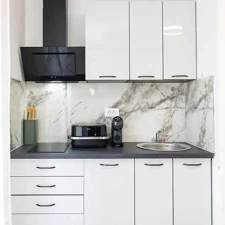 Silver Luxury Apartments By Adex Travel Apartament *