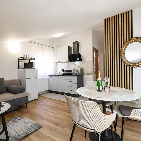Silver Luxury By Adex Travel Apartament *